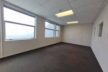 Open Plan Office & Showroom on Enterprise Drive