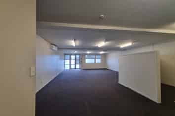 Open Plan Office & Showroom on Enterprise Drive
