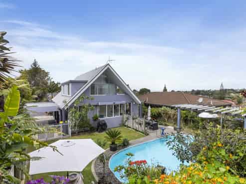 8 Lingham Crescent, Torbay