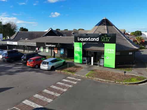 Redevelop Iconic Lincoln Rd corner – Lincoln Green