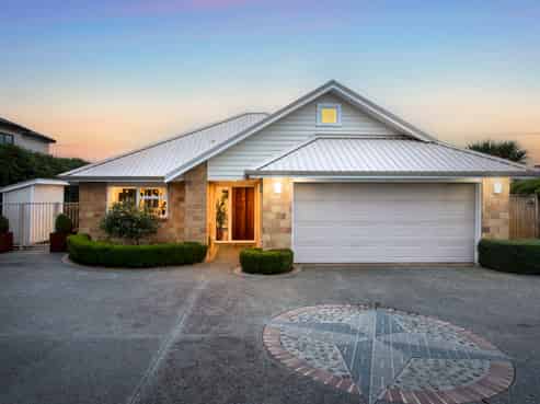 80 Te Puia Drive, Aotea