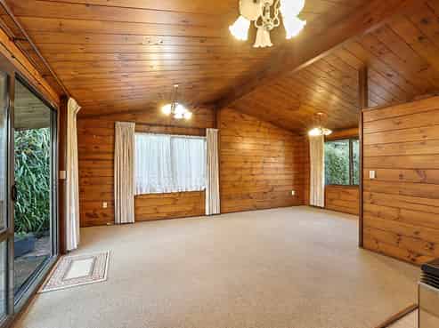 123 Poplar Grove, Westown