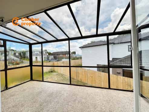 2 Crystal Ave, Glendene