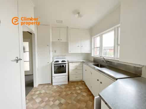 2 Crystal Ave, Glendene