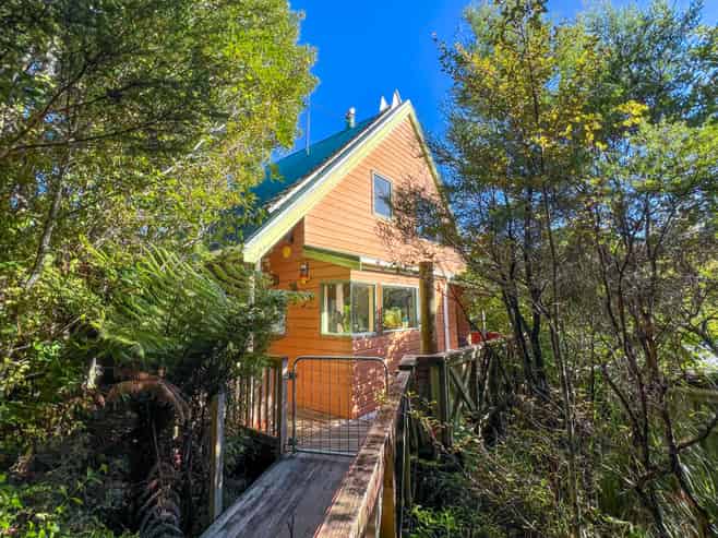973 & 975 Tuateawa Road, Coromandel