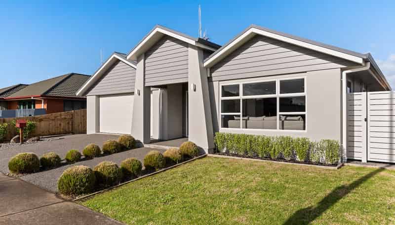 304 Carmichael Road, Brookfield
