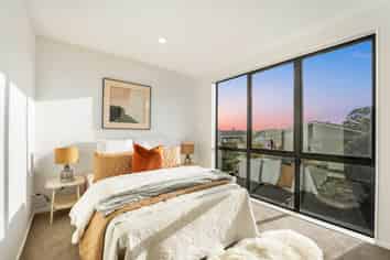 2/36 Thatcher Street, Mission Bay