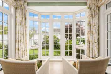 6 Cheviot Road, Lowry Bay, Eastbourne