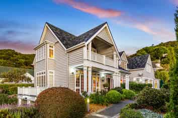 6 Cheviot Road, Lowry Bay, Eastbourne