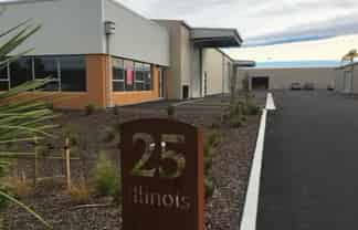 133m2 Warehouse available for lease