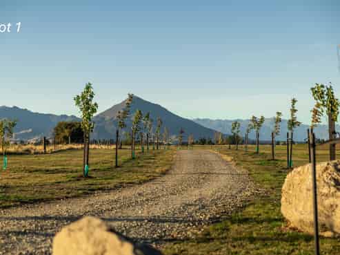 1 & 2/202 Mount Barker Road, Wanaka
