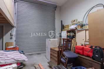 Compact Industrial Unit in Tidy Gated Complex