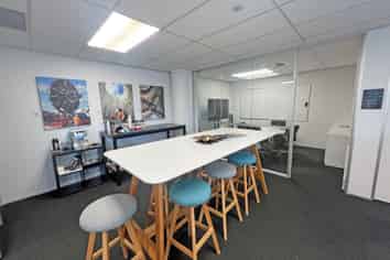 411M² ONEHUNGA OFFICE
