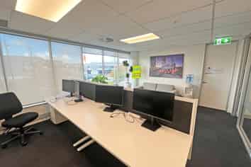411M² ONEHUNGA OFFICE
