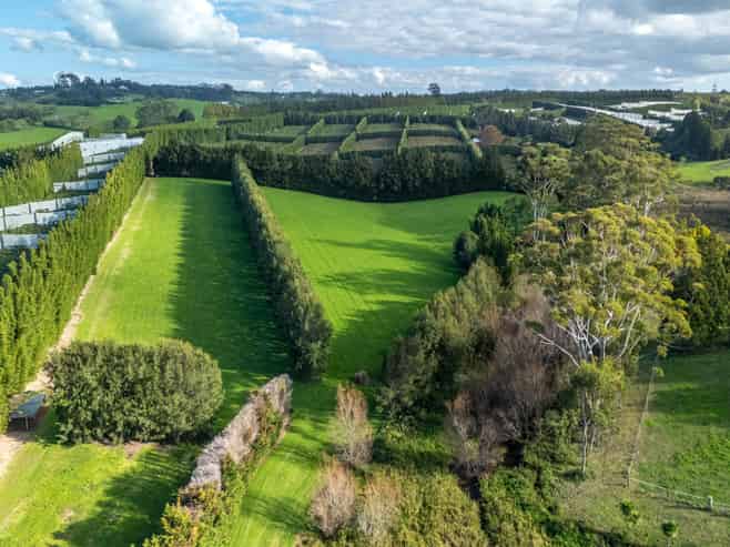 8 & 2/75 Riddell Road, Kerikeri