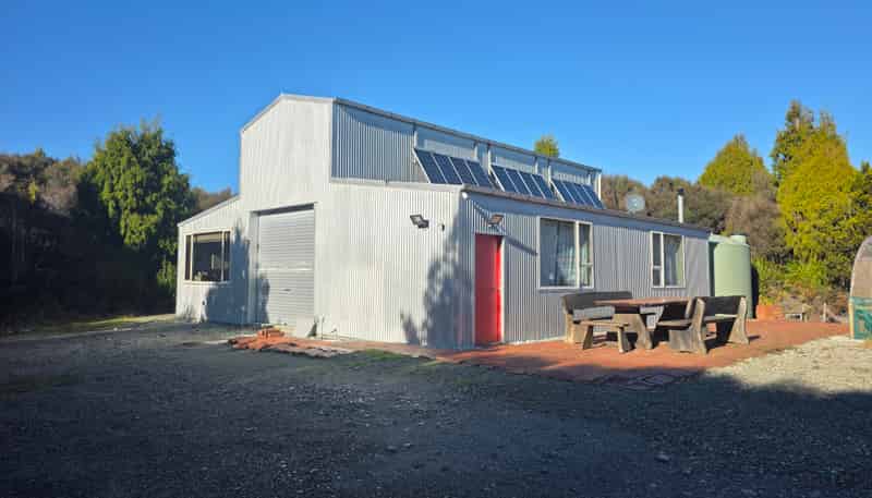 1 Hurren Place East, Kumara Junction