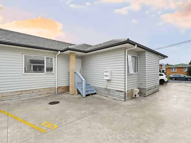 2/41 York Street, Hamilton East