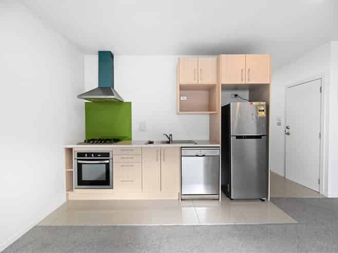 2/41 York Street, Hamilton East