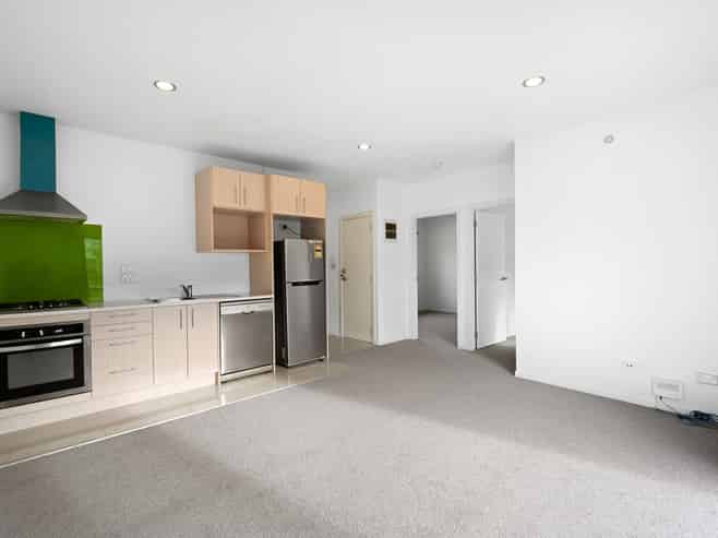 2/41 York Street, Hamilton East
