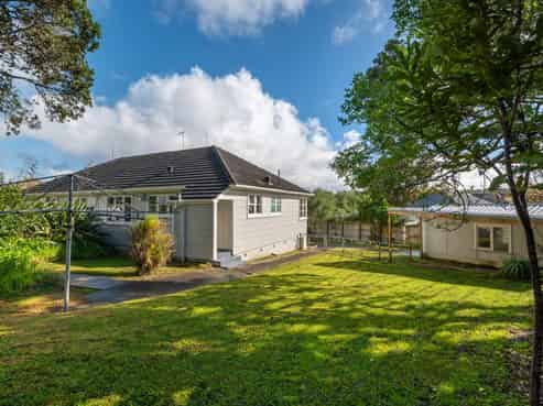 6 Moa Street, Belmont