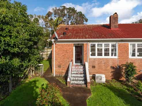 9B Kerr Street, Devonport