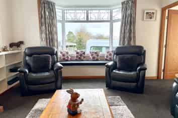 427 Queens Drive, Windsor
