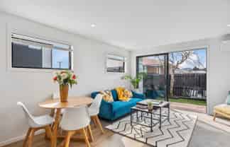 67c Royal Crescent, Saint Kilda