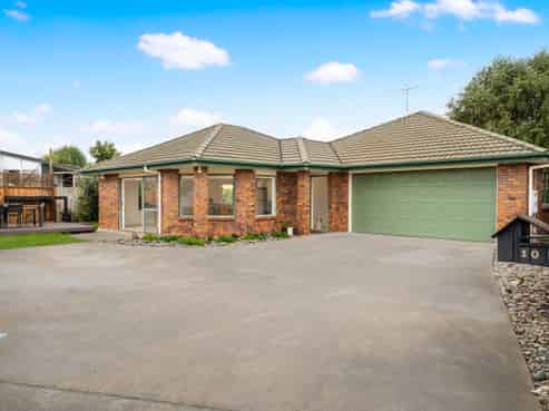 10b Landon Place, Pukekohe