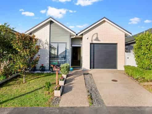 50 Cape Cod Drive, Gulf Harbour