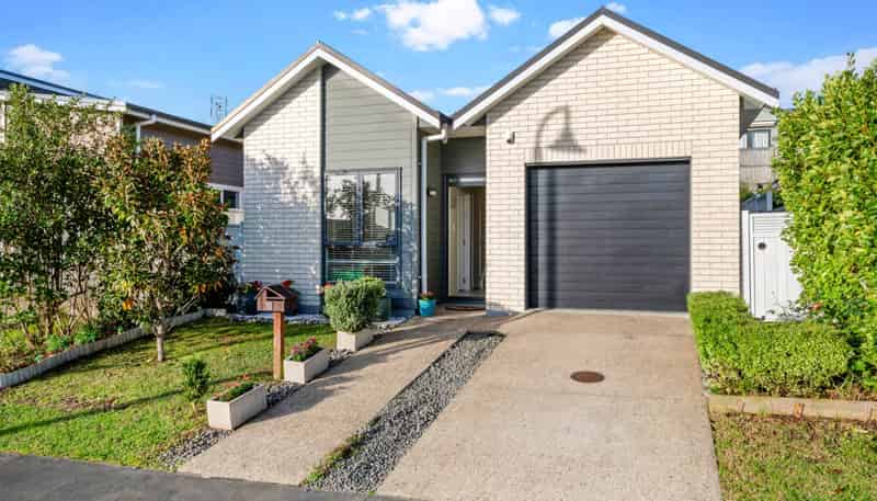 50 Cape Cod Drive, Gulf Harbour