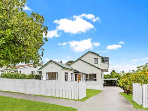 20 Rhodes Avenue, Mount Albert