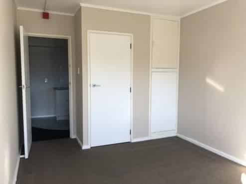 12/95 Farmer Crescent, Taita