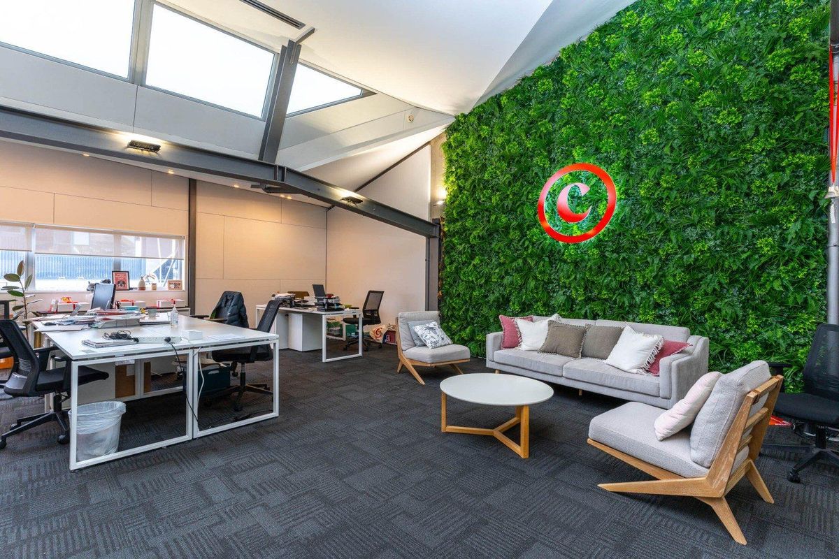Smart Out-of-Town Office - View 3