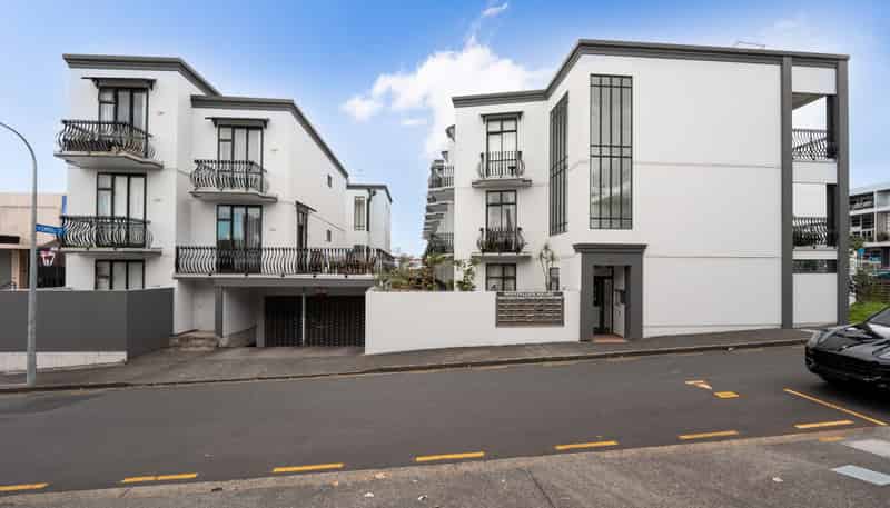 2J/30 Randolph Street, Eden Terrace