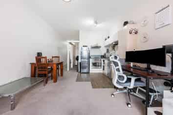 2J/30 Randolph Street, Eden Terrace
