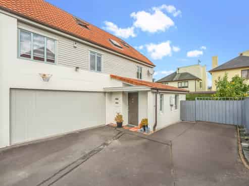 201I Great South Road, Greenlane