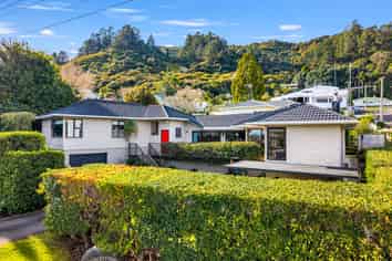 400 The Terrace, Thames