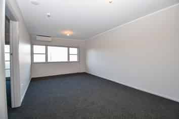 4/1 Nelson Crescent , Carterton