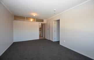 4/1 Nelson Crescent , Carterton