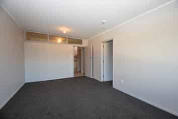 4/1 Nelson Crescent , Carterton