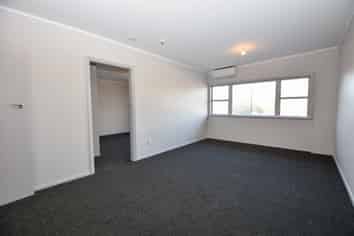 4/1 Nelson Crescent , Carterton