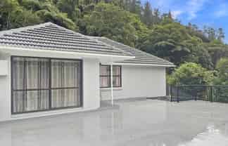 A/70 Sunny Grove , Wainuiomata