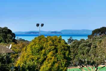 779 East Coast Road, Northcross
