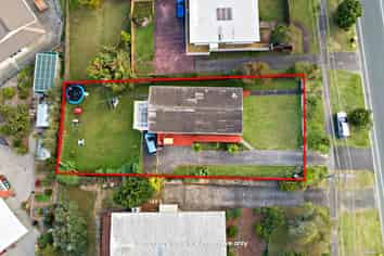 779 East Coast Road, Northcross