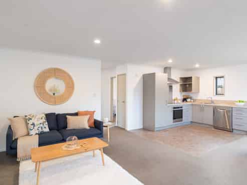 52 Sunstone Crescent, Brown Owl