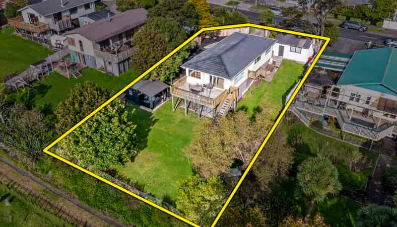 61 Mcentee Road, Waitakere