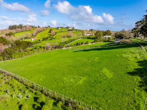  Petley Road, Paparoa
