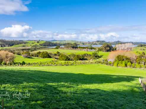  Petley Road, Paparoa