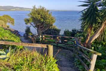 20 Manaia View Road, One Tree Point