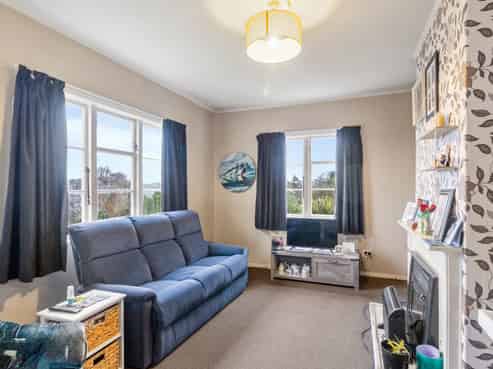 11 Essex Street, Marchwiel